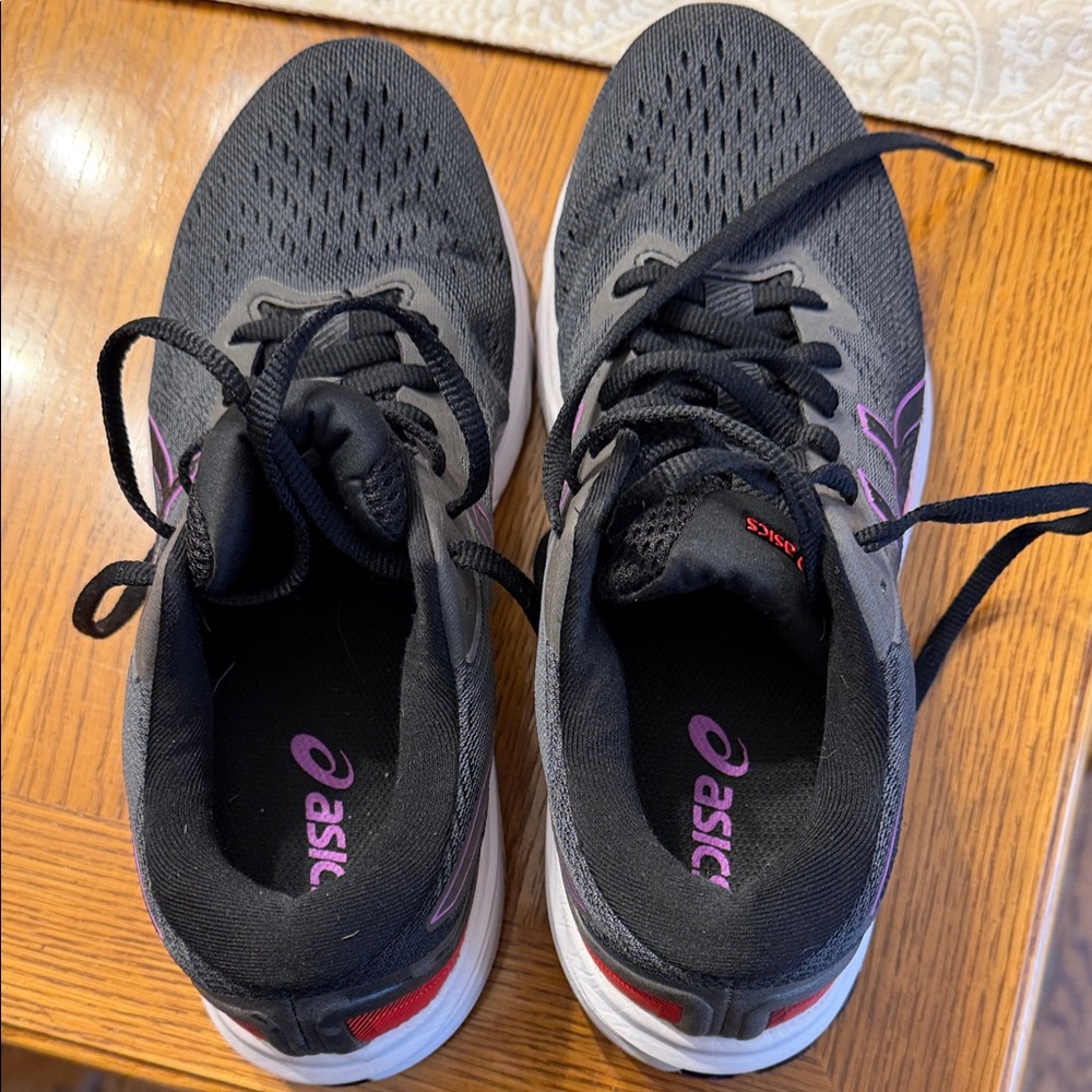 ASICS Women's Gray & Black Running Sneakers with Purple Logo